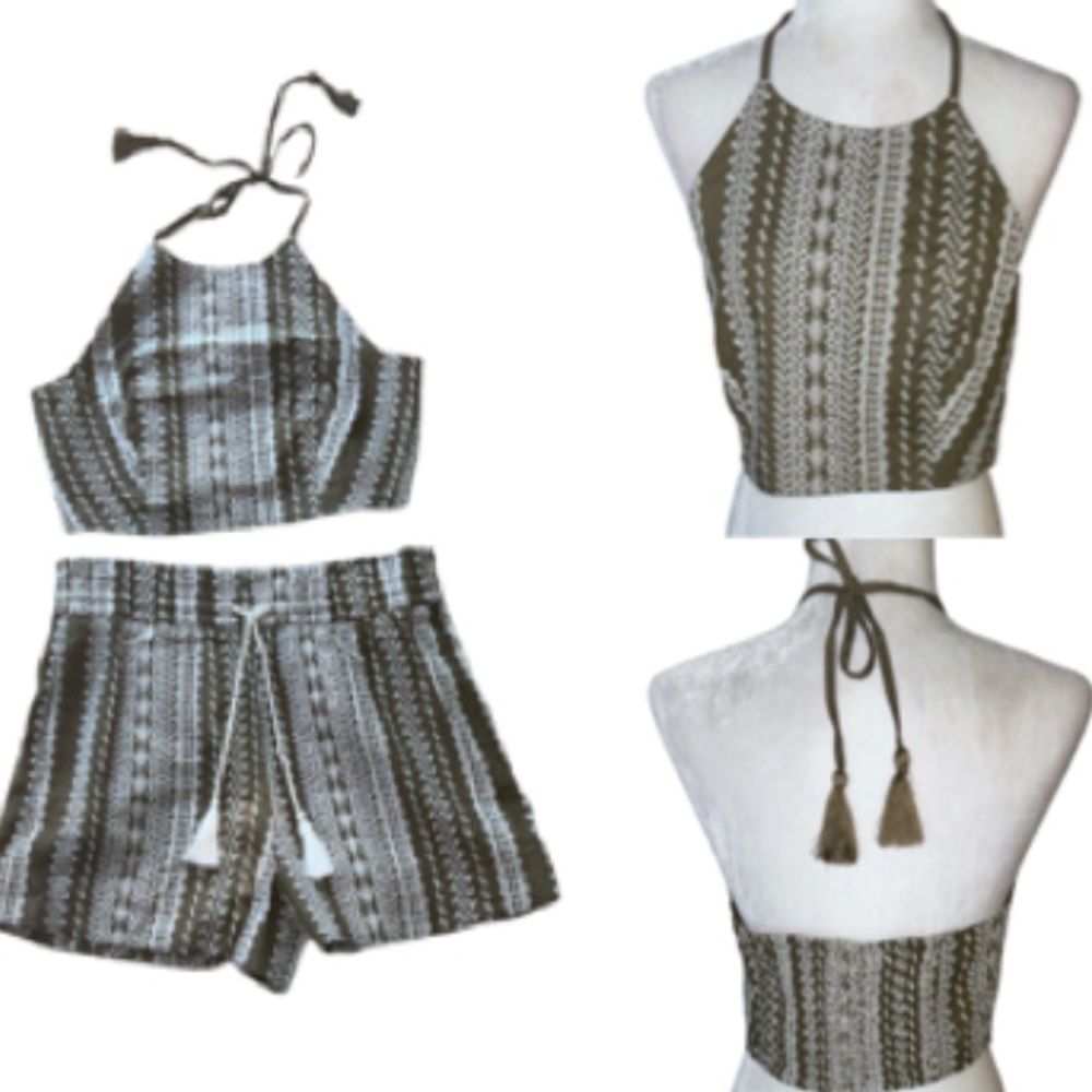 NWT House of Harlow 1960 2 Piece Set - Embroidered Halter Crop Top & Shorts - M